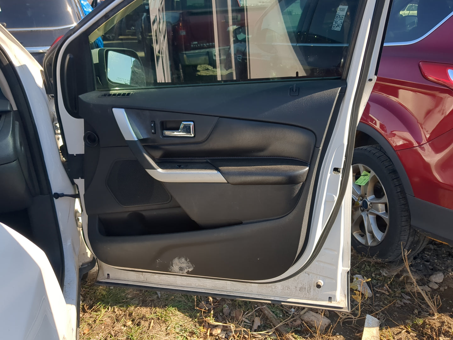 2011 Ford Edge Front Right Passenger Interior Door Panel Trim - Oemusedautoparts1.com