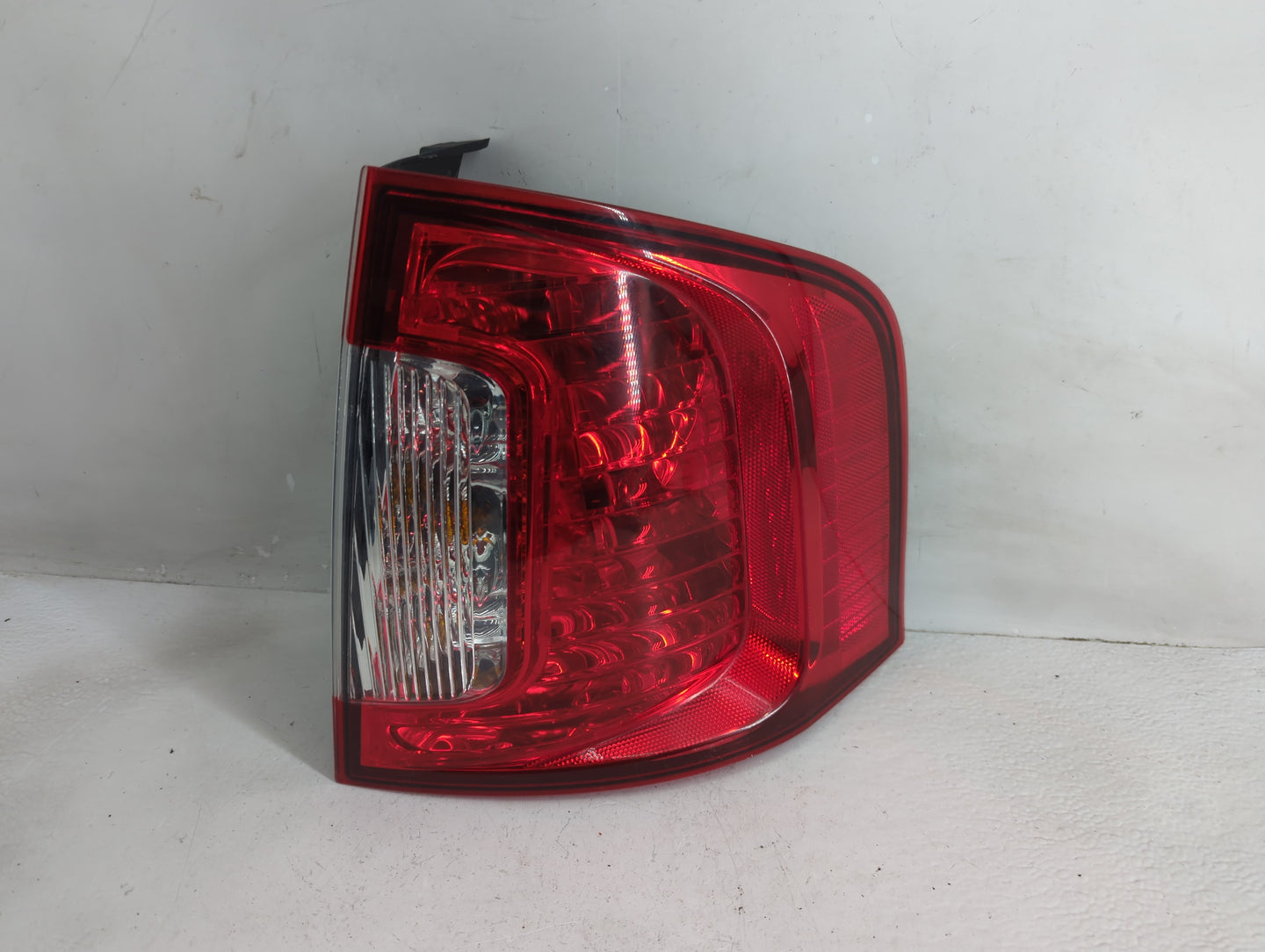 2011-2014 Ford Edge Tail Light Assembly Passenger Right OEM P/N:BT43-13B504-AD Fits Fits 2011 2012 2013 2014 OEM Used Auto P