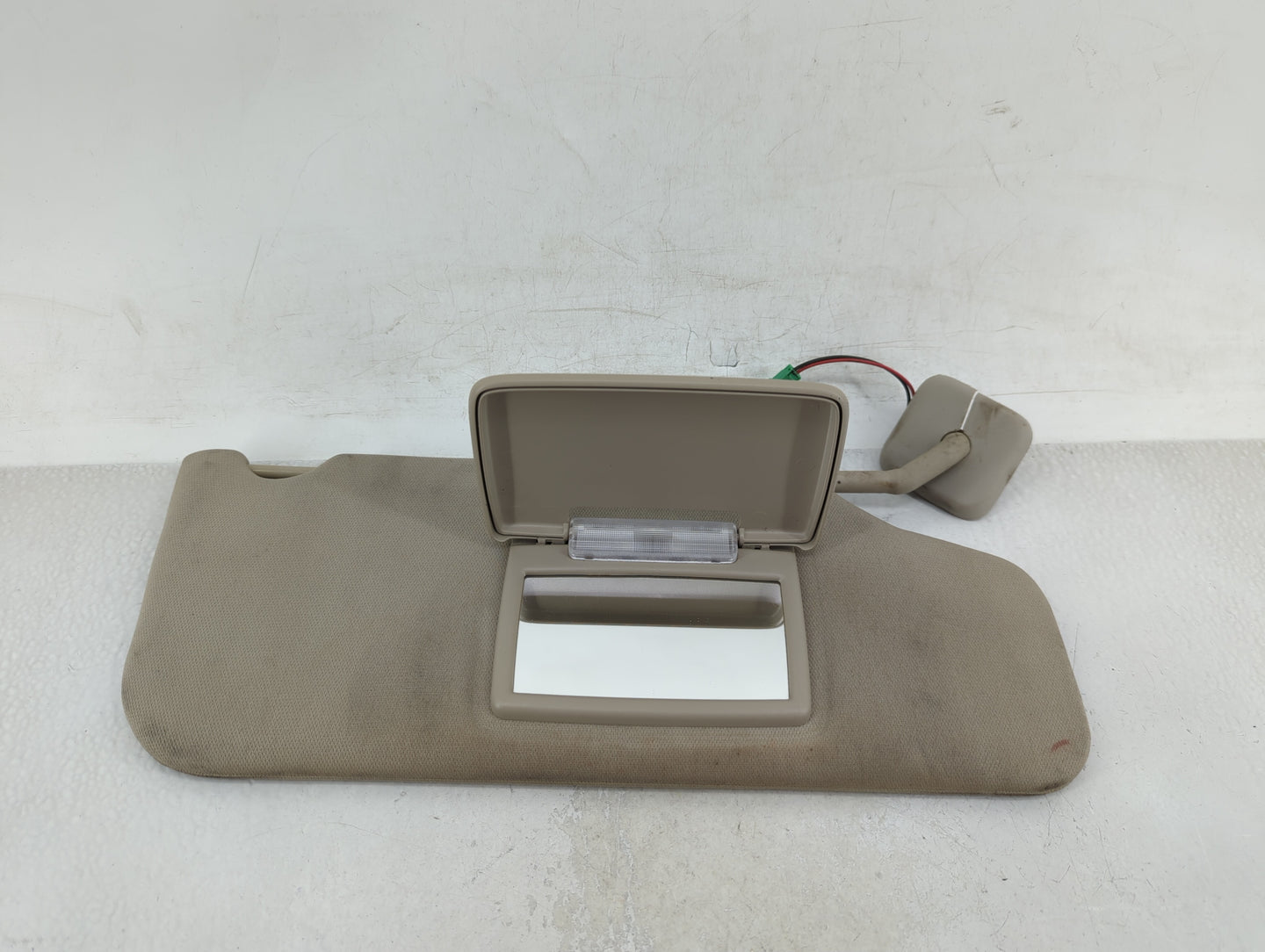 2011-2014 Ford Edge Sun Visor Shade Replacement Passenger Right Mirror Fits Fits 2011 2012 2013 2014 2015 OEM Used Auto Part