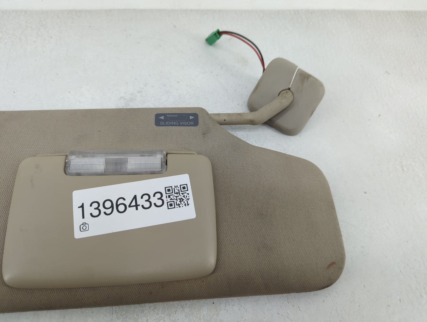 2011-2014 Ford Edge Sun Visor Shade Replacement Passenger Right Mirror Fits Fits 2011 2012 2013 2014 2015 OEM Used Auto Part