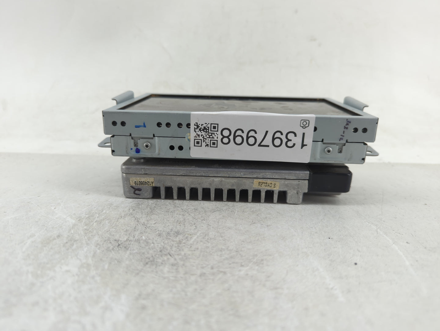 2011 Ford Edge Radio AM FM Cd Player Receiver Replacement P/N:BT4T-14F239-CN Fits OEM Used Auto Parts - Oemusedautoparts1.co