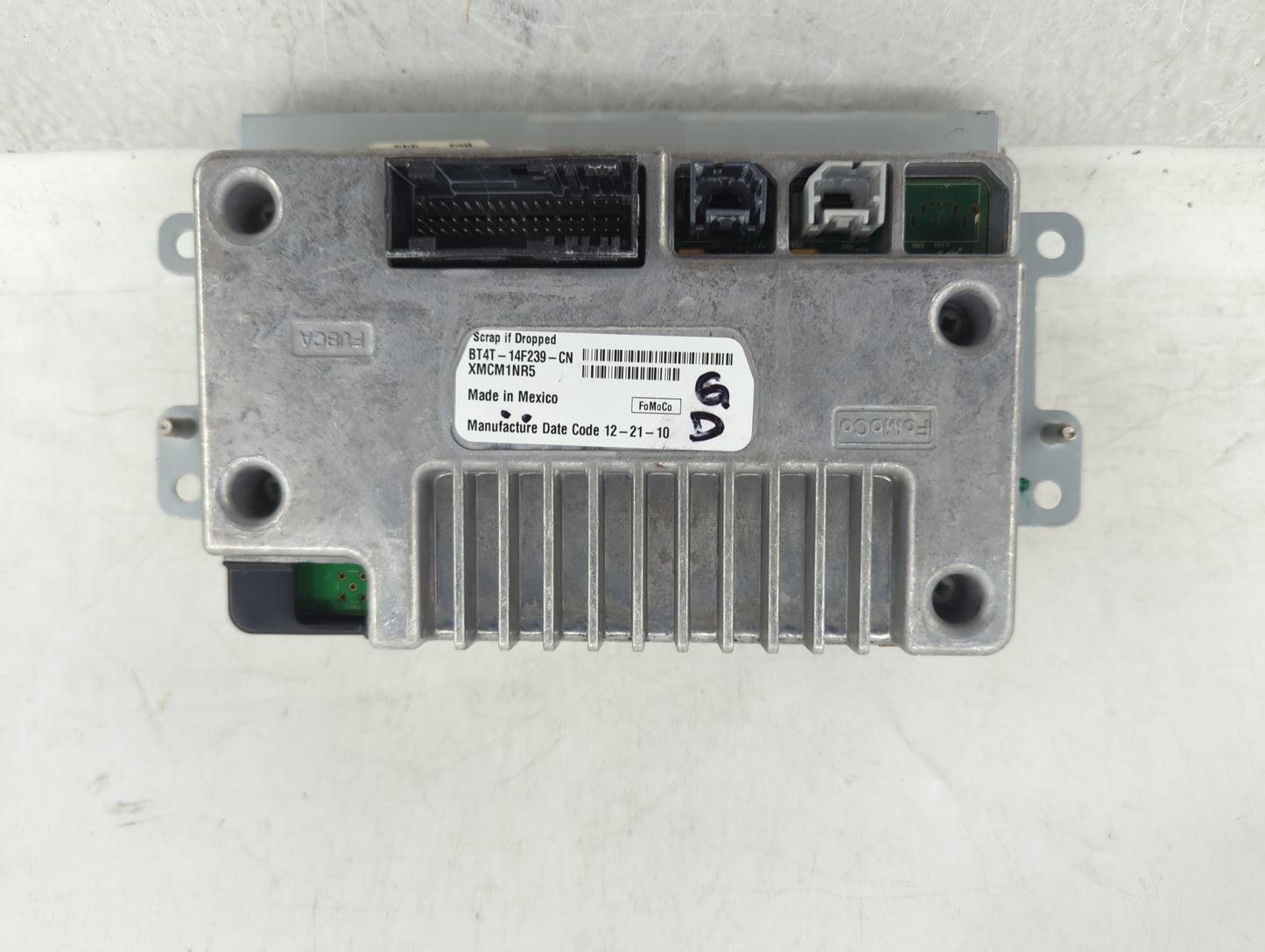 2011 Ford Edge Radio AM FM Cd Player Receiver Replacement P/N:BT4T-14F239-CN Fits OEM Used Auto Parts - Oemusedautoparts1.co