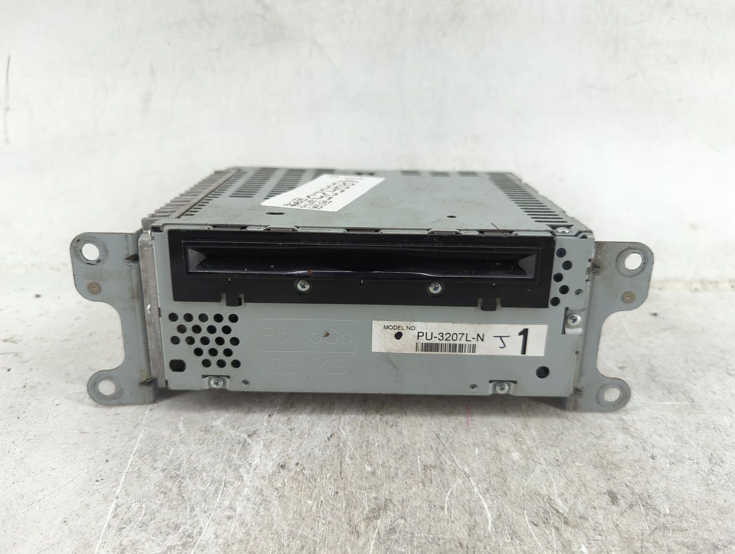 2011 Ford Edge Radio AM FM Cd Player Receiver Replacement P/N:PU-3207L-N S6YKB, 276-0681-48 Fits OEM Used Auto Parts - Oemus