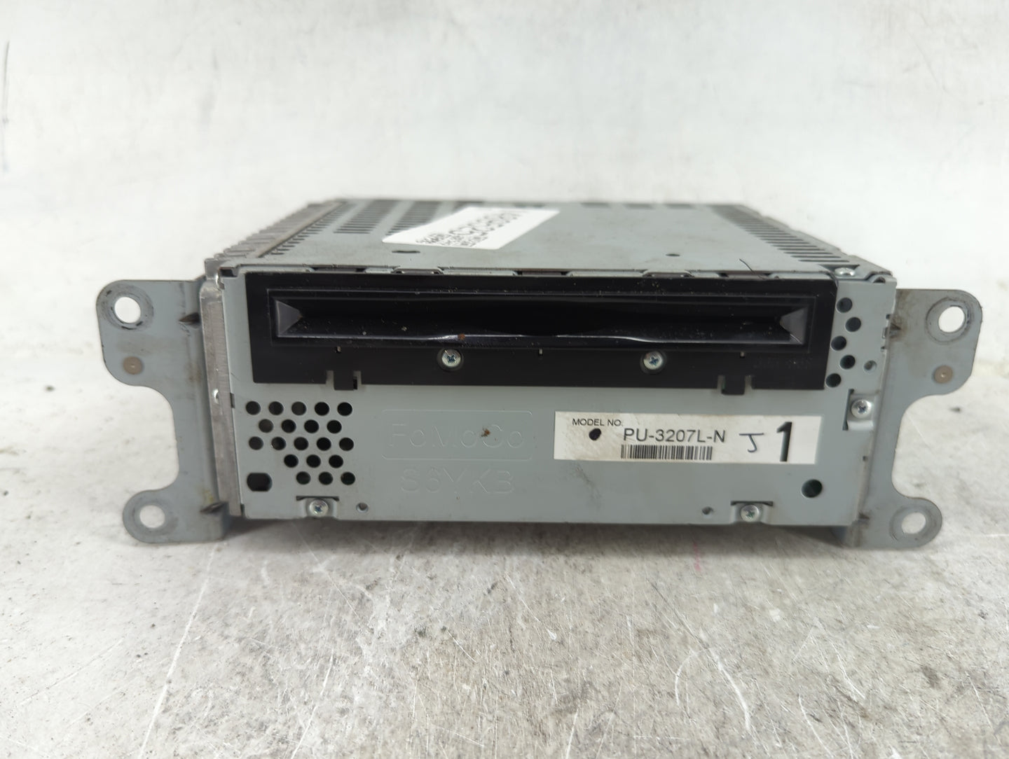 2011 Ford Edge Radio AM FM Cd Player Receiver Replacement P/N:PU-3207L-N S6YKB, 276-0681-48 Fits OEM Used Auto Parts - Oemus