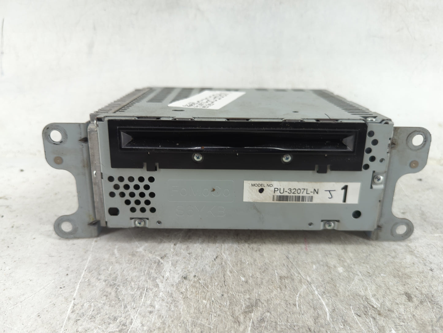 2011 Ford Edge Radio AM FM Cd Player Receiver Replacement P/N:PU-3207L-N S6YKB, 276-0681-48 Fits OEM Used Auto Parts - Oemus