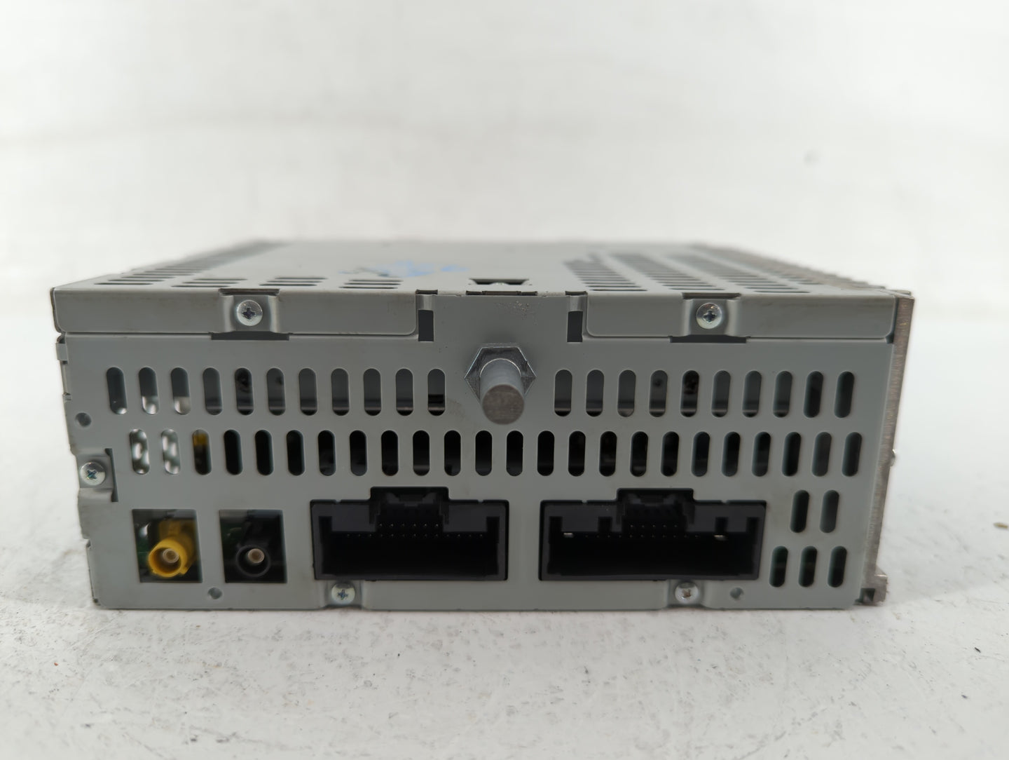 2011 Ford Edge Radio AM FM Cd Player Receiver Replacement P/N:BT4T-19C107-CP BT4T-19C107-CN Fits OEM Used Auto Parts - Oemus