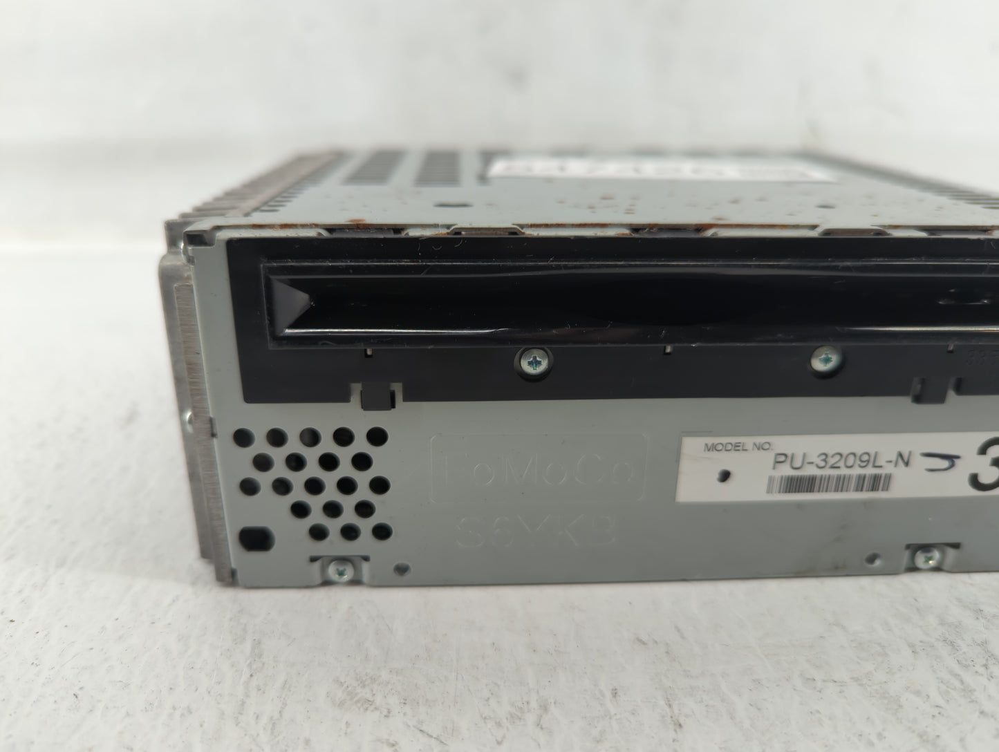 2011 Ford Edge Radio AM FM Cd Player Receiver Replacement P/N:276-0681-64 Fits OEM Used Auto Parts - Oemusedautoparts1.com