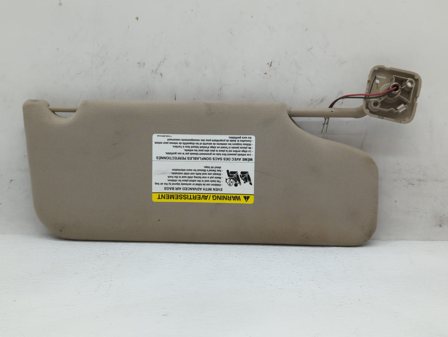 2011-2014 Ford Edge Sun Visor Shade Replacement Driver Left Mirror Fits Fits 2011 2012 2013 2014 OEM Used Auto Parts - Oemus