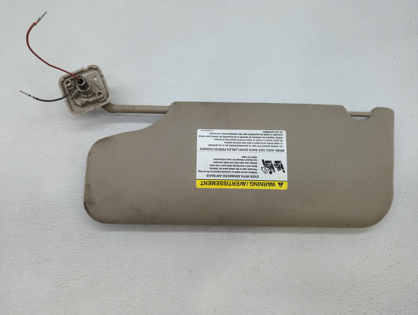 2011-2014 Ford Edge Sun Visor Shade Replacement Passenger Right Mirror Fits Fits 2011 2012 2013 2014 2015 OEM Used Auto Part