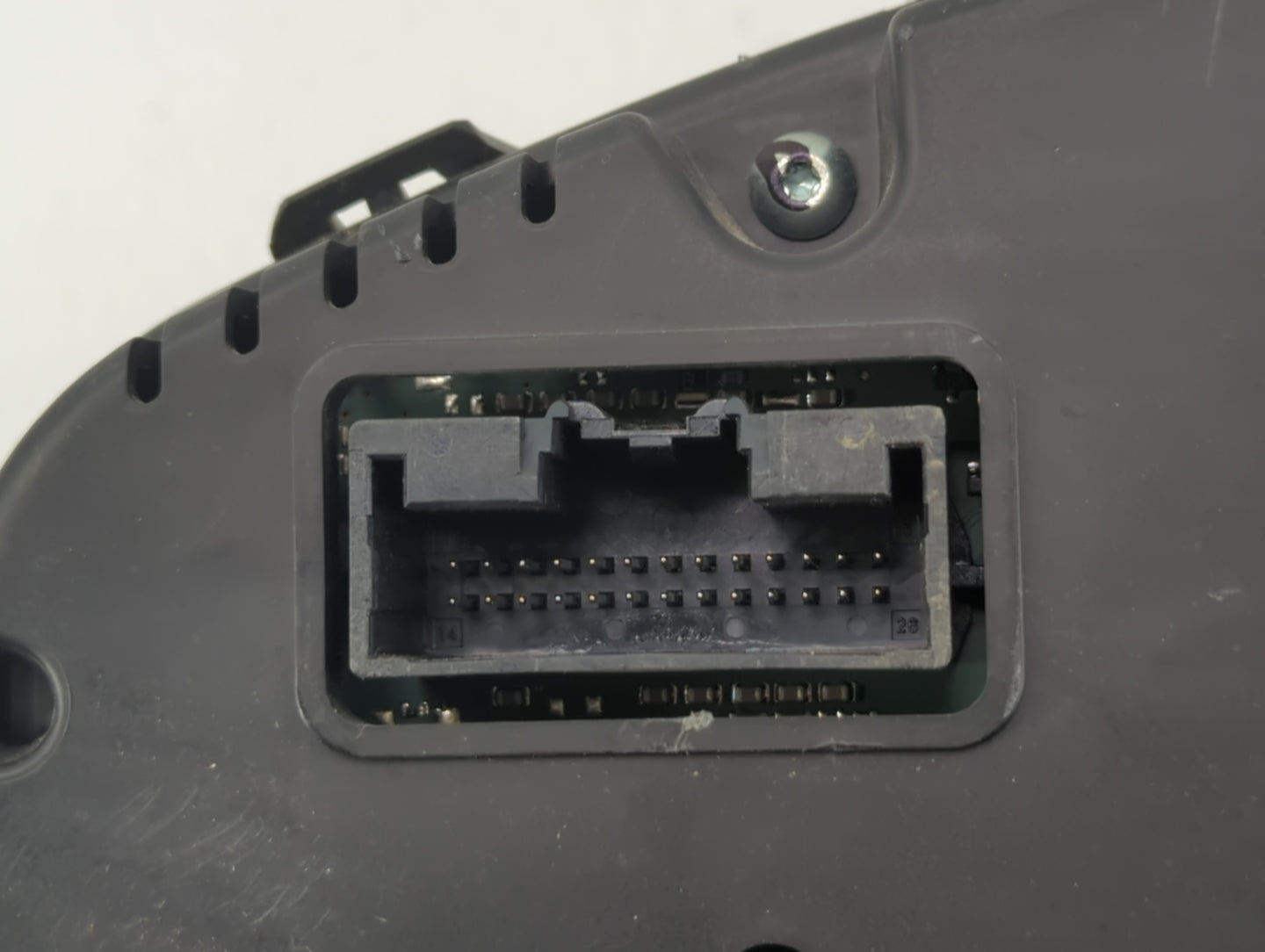 2011 Ford Edge Instrument Cluster Speedometer Gauges Miles: Fits OEM Used Auto Parts - Oemusedautoparts1.com