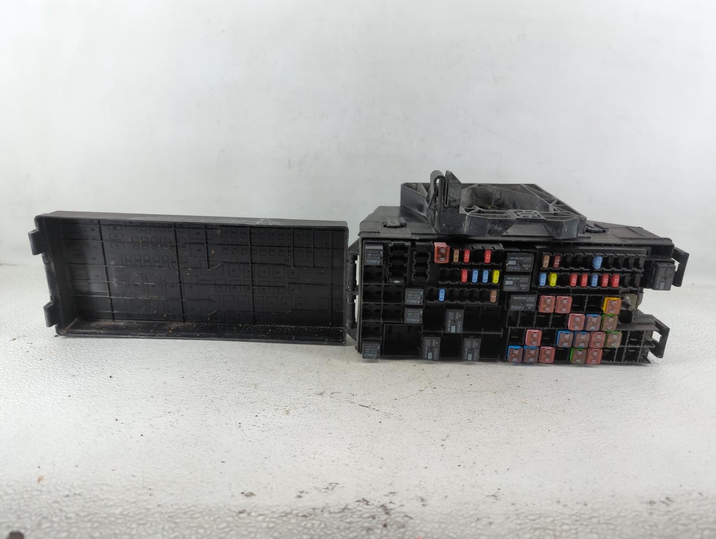 2011 Ford Edge Fusebox Fuse Box Panel Relay Module P/N:1251112077 BT4T-14290-BF Fits OEM Used Auto Parts - Oemusedautoparts1