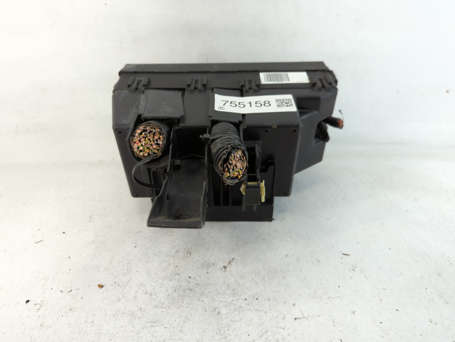 2011 Ford Edge Fusebox Fuse Box Panel Relay Module P/N:BT4T-14290-BE Fits OEM Used Auto Parts - Oemusedautoparts1.com