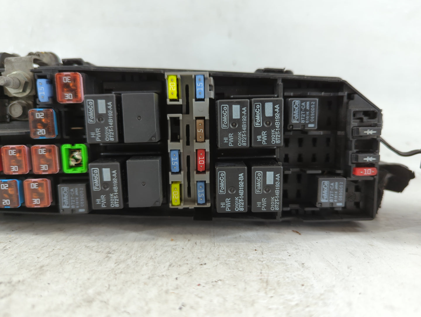 2011-2012 Ford Escape Fusebox Fuse Box Panel Relay Module P/N:8L8T-14A003-AE Fits Fits 2011 2012 OEM Used Auto Parts - Oemus