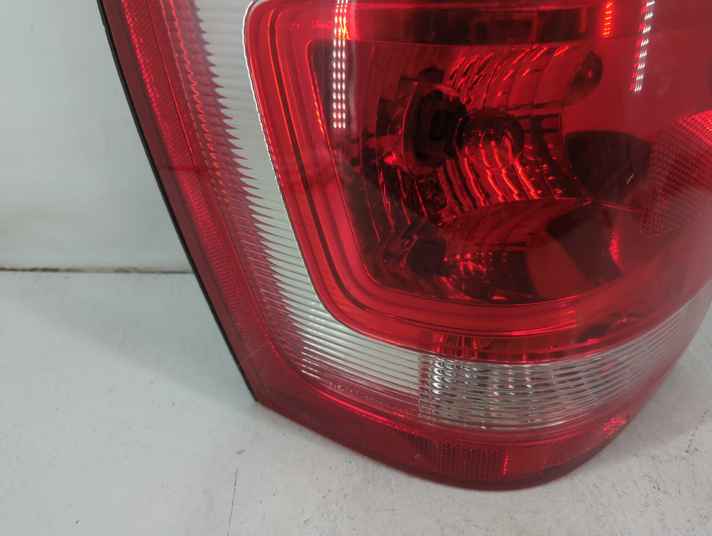2008-2012 Ford Escape Tail Light Assembly Driver Left OEM P/N:9L84 13405 AA Fits Fits 2008 2009 2010 2011 2012 OEM Used Auto