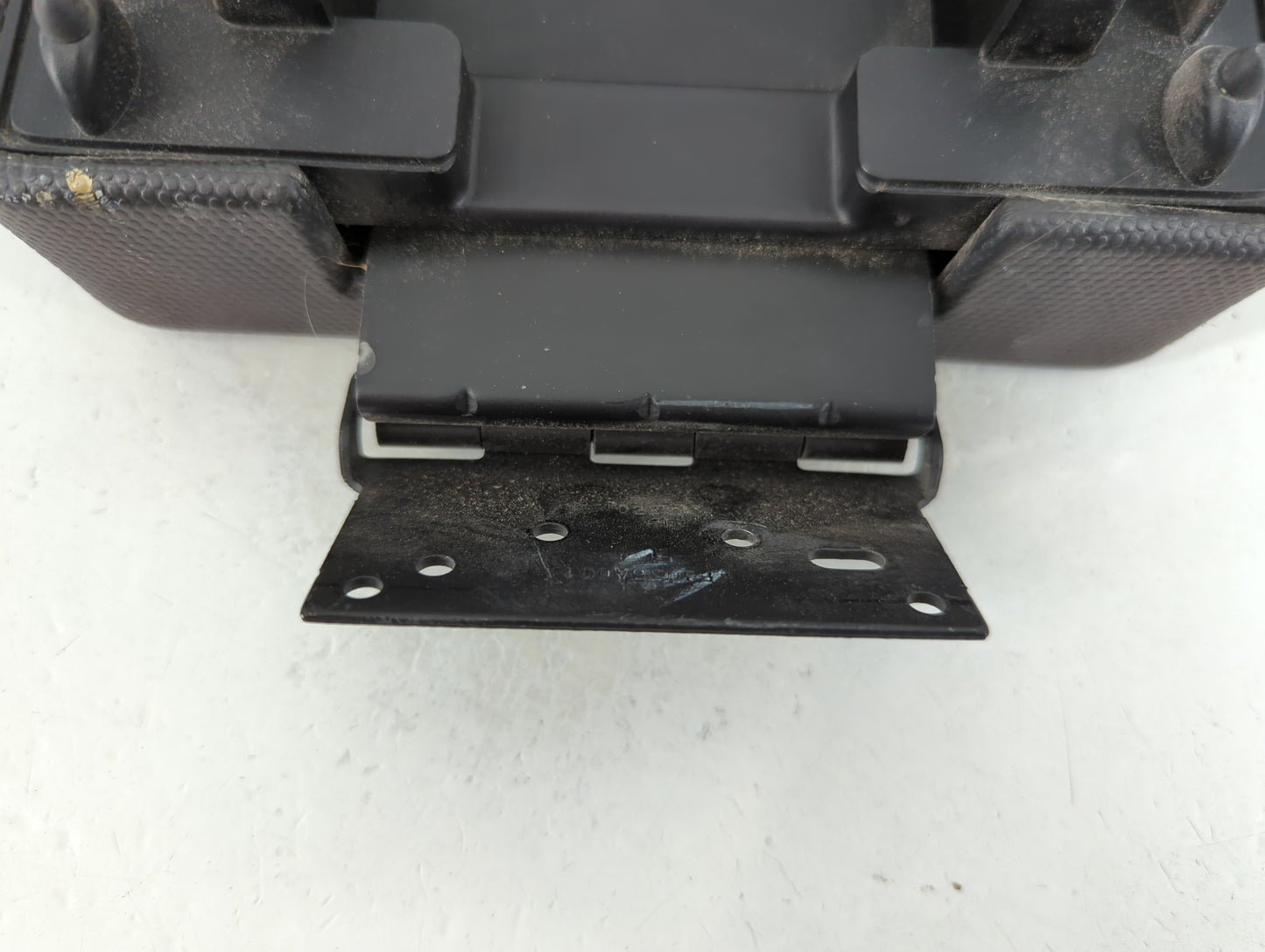 2009-2012 Ford Escape Center Console Armrest Cover Lid P/N:W0222A Fits Fits 2009 2010 2011 2012 OEM Used Auto Parts - Oemuse