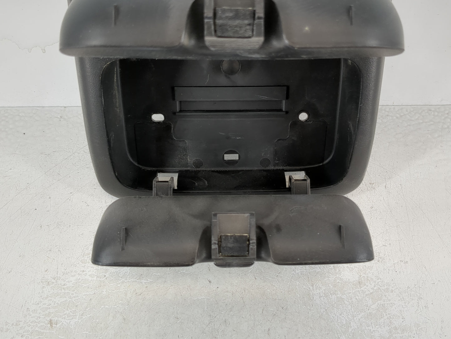 2011 Ford Escape Overhead Roof Console - Oemusedautoparts1.com