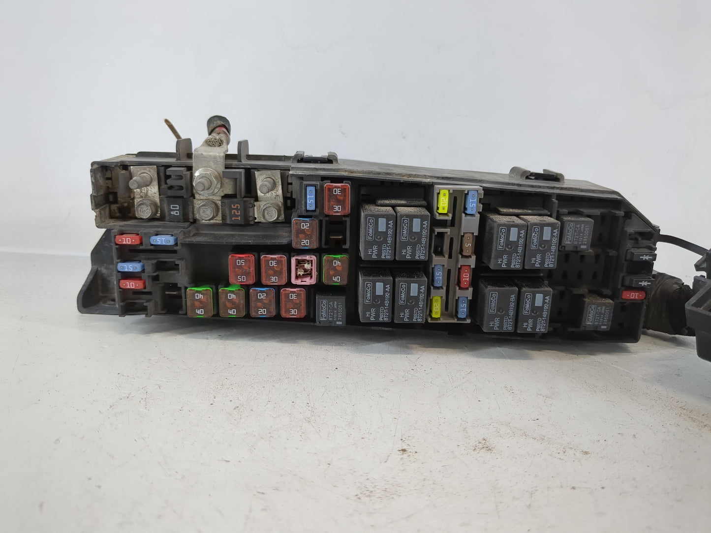 2011-2012 Ford Escape Fusebox Fuse Box Panel Relay Module P/N:8L8T-14A003-AE Fits Fits 2011 2012 OEM Used Auto Parts - Oemus