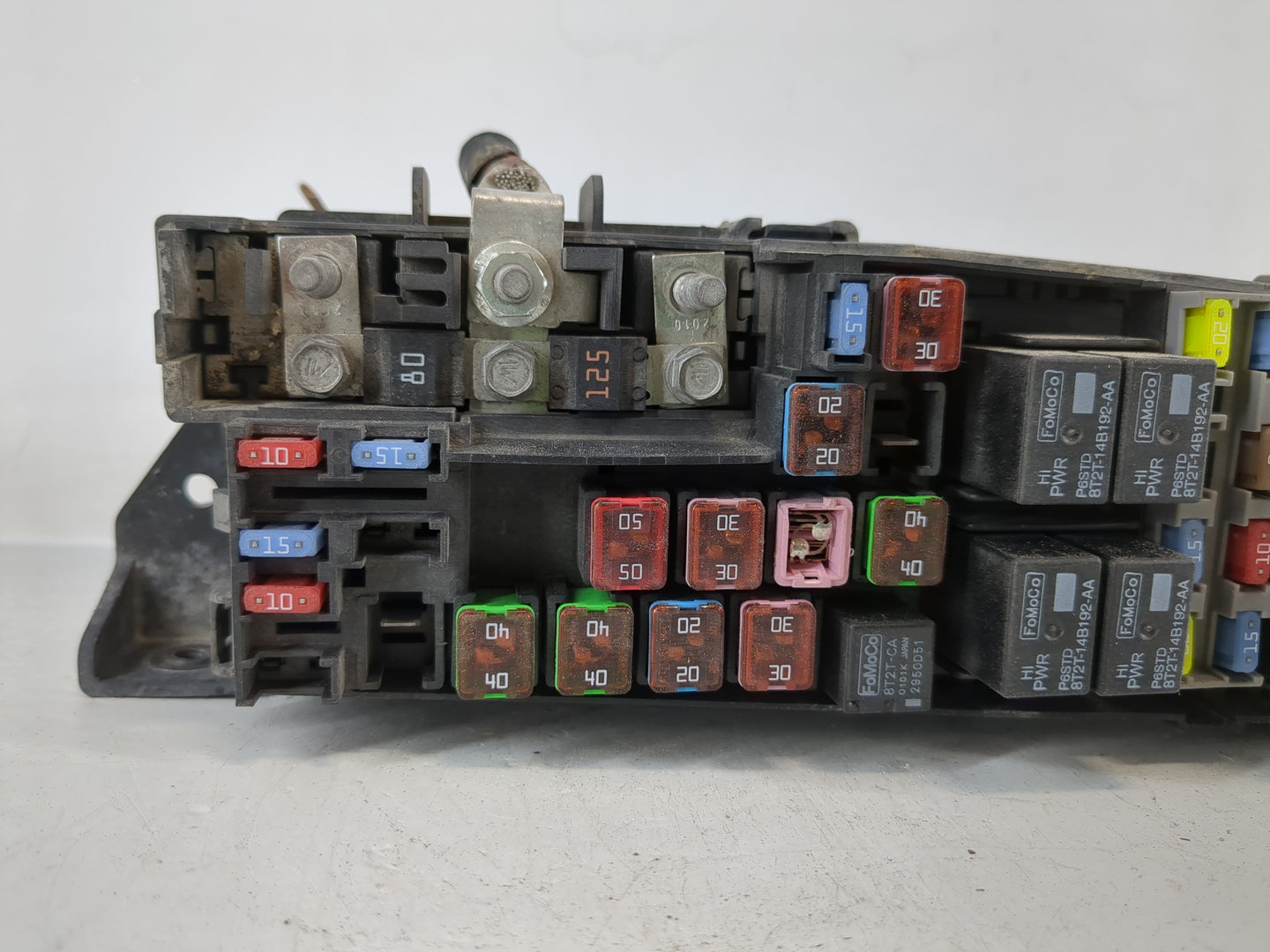 2011-2012 Ford Escape Fusebox Fuse Box Panel Relay Module P/N:8L8T-14A003-AE Fits Fits 2011 2012 OEM Used Auto Parts - Oemus