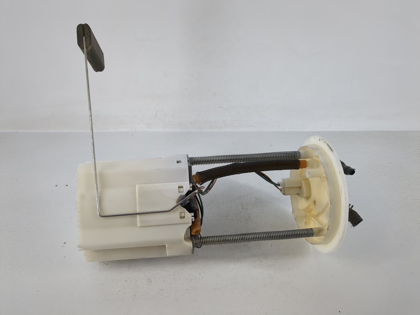 2010-2012 Ford Escape Electrical Gas Fuel Pump Assembly - Oemusedautoparts1.com