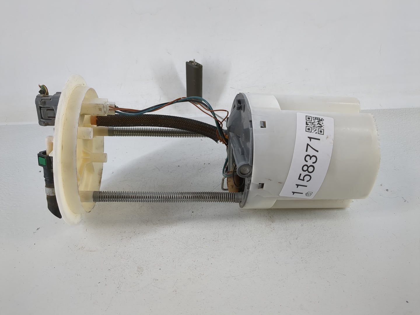 2010-2012 Ford Escape Electrical Gas Fuel Pump Assembly - Oemusedautoparts1.com