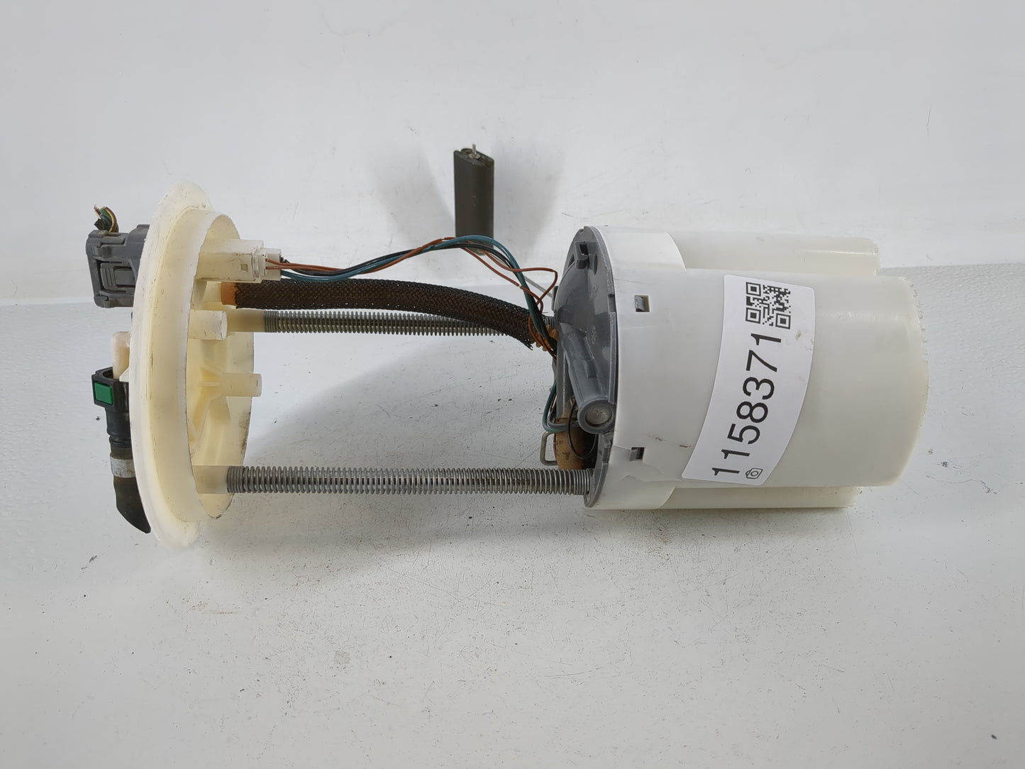 2010-2012 Ford Escape Electrical Gas Fuel Pump Assembly - Oemusedautoparts1.com