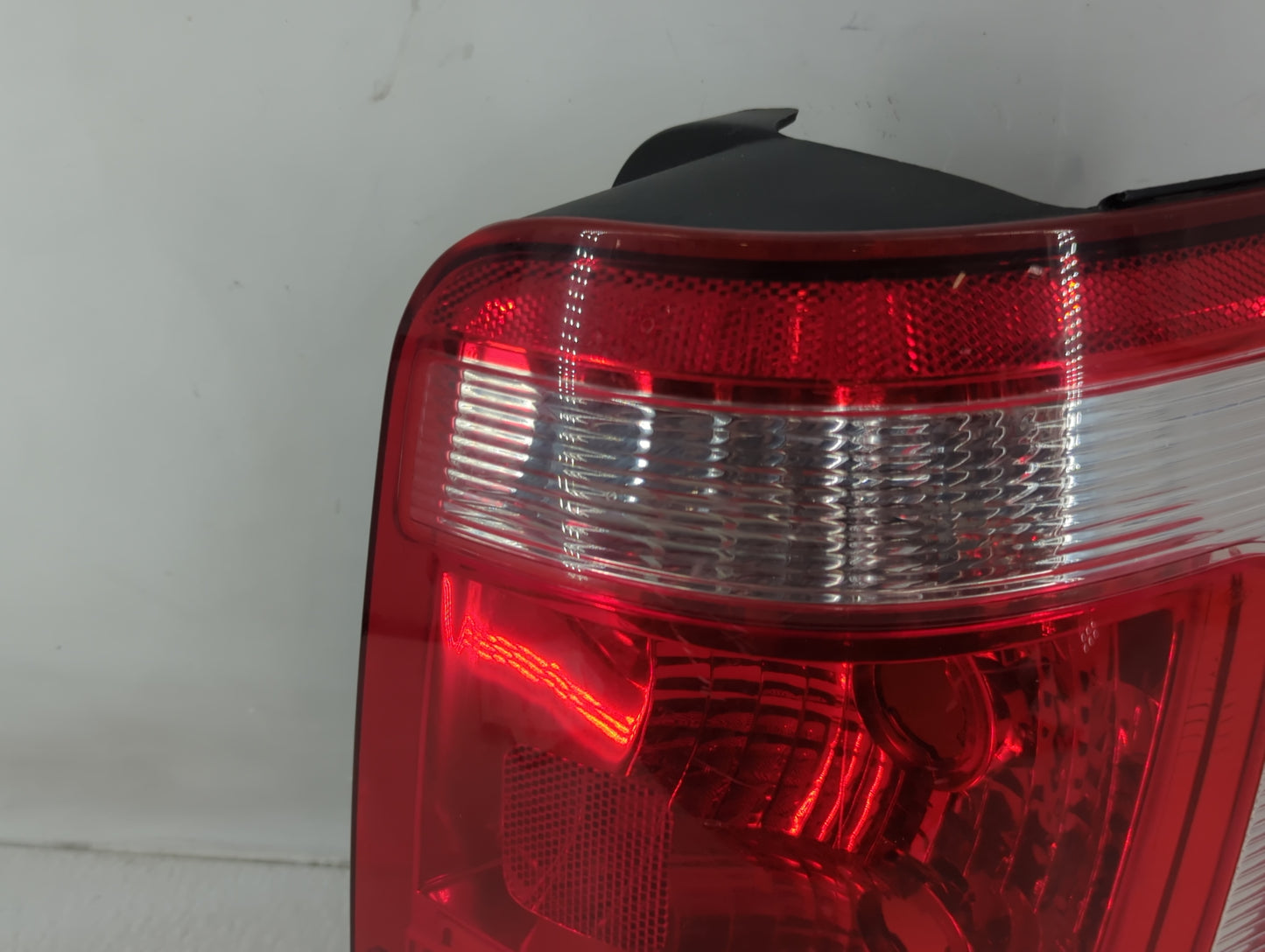 2008-2012 Ford Escape Tail Light Assembly Driver Left OEM P/N:44ZH-1922A Fits Fits 2008 2009 2010 2011 2012 OEM Used Auto Pa