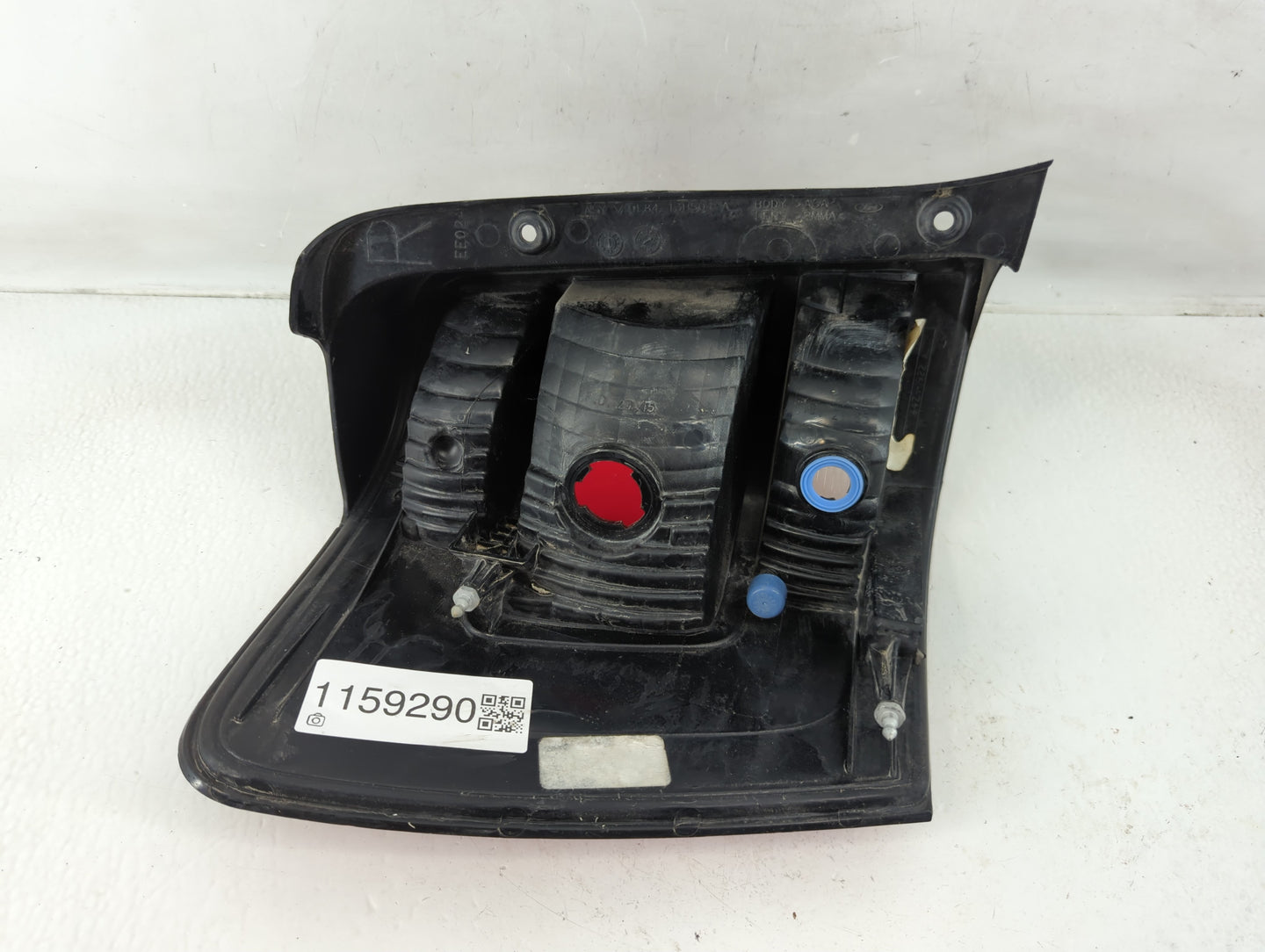 2008-2012 Ford Escape Tail Light Assembly Driver Left OEM P/N:44ZH-1922A Fits Fits 2008 2009 2010 2011 2012 OEM Used Auto Pa