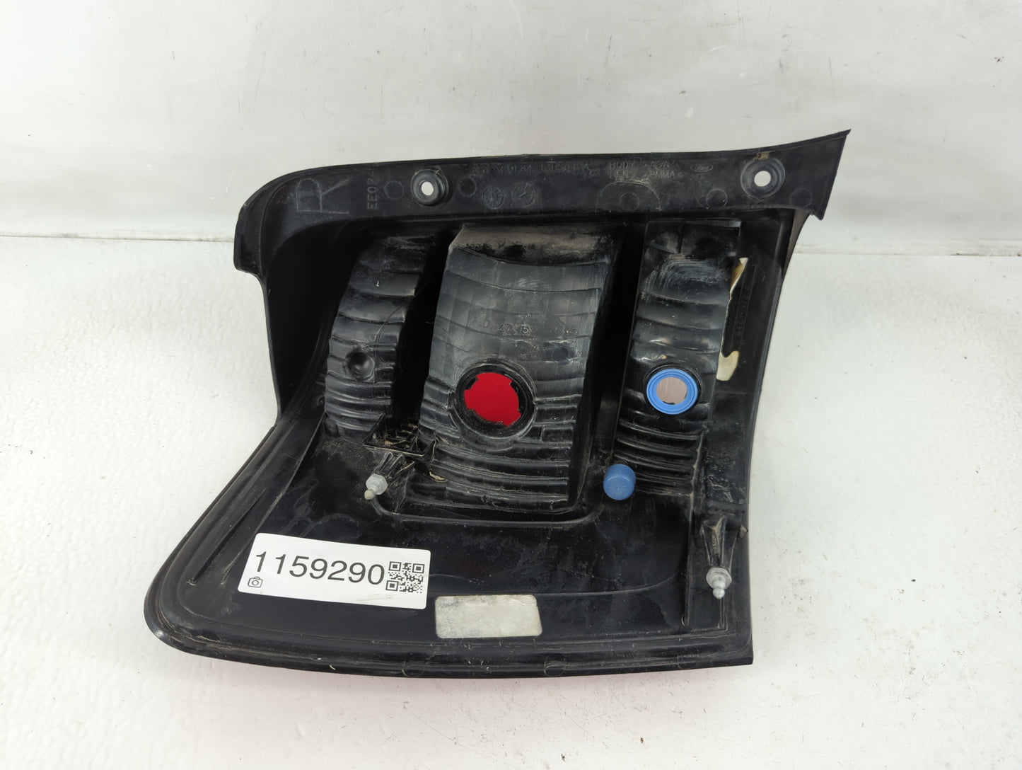 2008-2012 Ford Escape Tail Light Assembly Driver Left OEM P/N:44ZH-1922A Fits Fits 2008 2009 2010 2011 2012 OEM Used Auto Pa