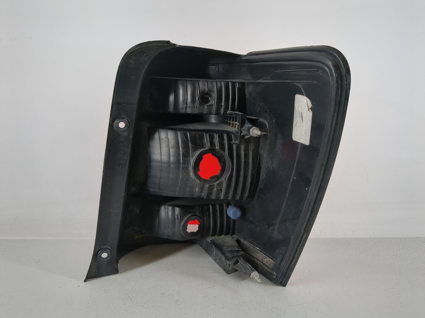 2008-2012 Ford Escape Tail Light Assembly Driver Left OEM P/N:8L84-13B505-A Fits Fits 2008 2009 2010 2011 2012 OEM Used Auto