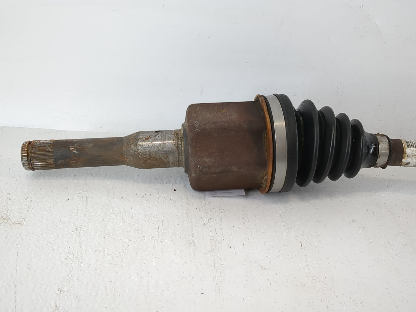 2009-2012 Ford Escape Axle Shaft Front Driver Cv C/v - Oemusedautoparts1.com