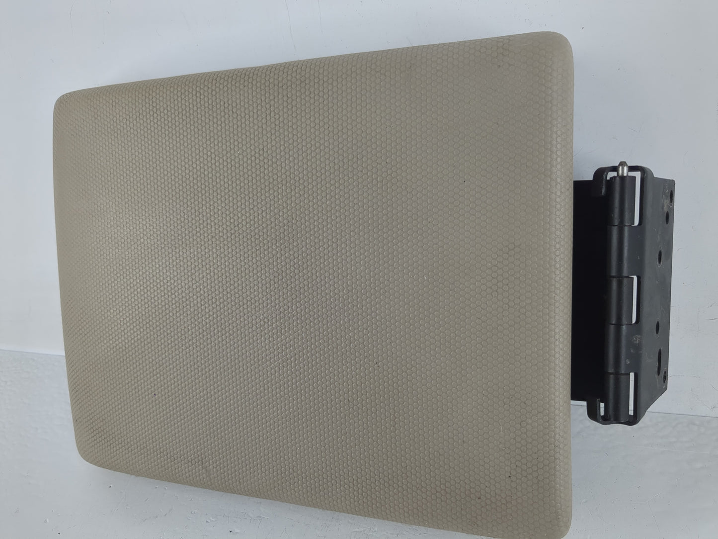2009-2012 Ford Escape Center Console Armrest Cover Lid P/N:KF3036A001 Fits Fits 2009 2010 2011 2012 OEM Used Auto Parts - Oe
