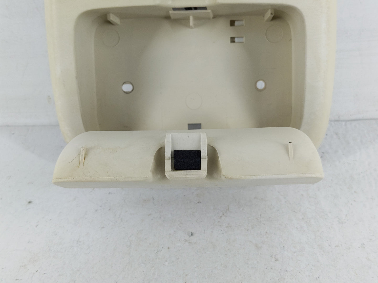 2011 Ford Escape Overhead Roof Console - Oemusedautoparts1.com
