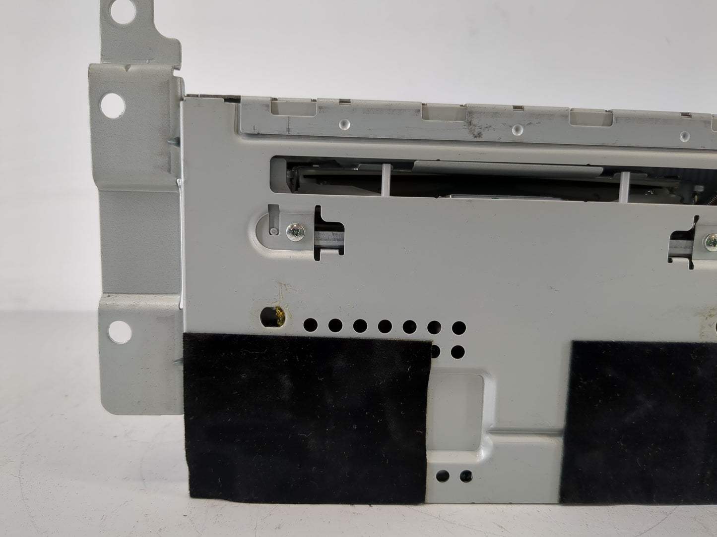2011-2012 Ford Escape Radio AM FM Cd Player Receiver Replacement P/N:BL8T-19C157-BB Fits Fits 2011 2012 OEM Used Auto Parts 