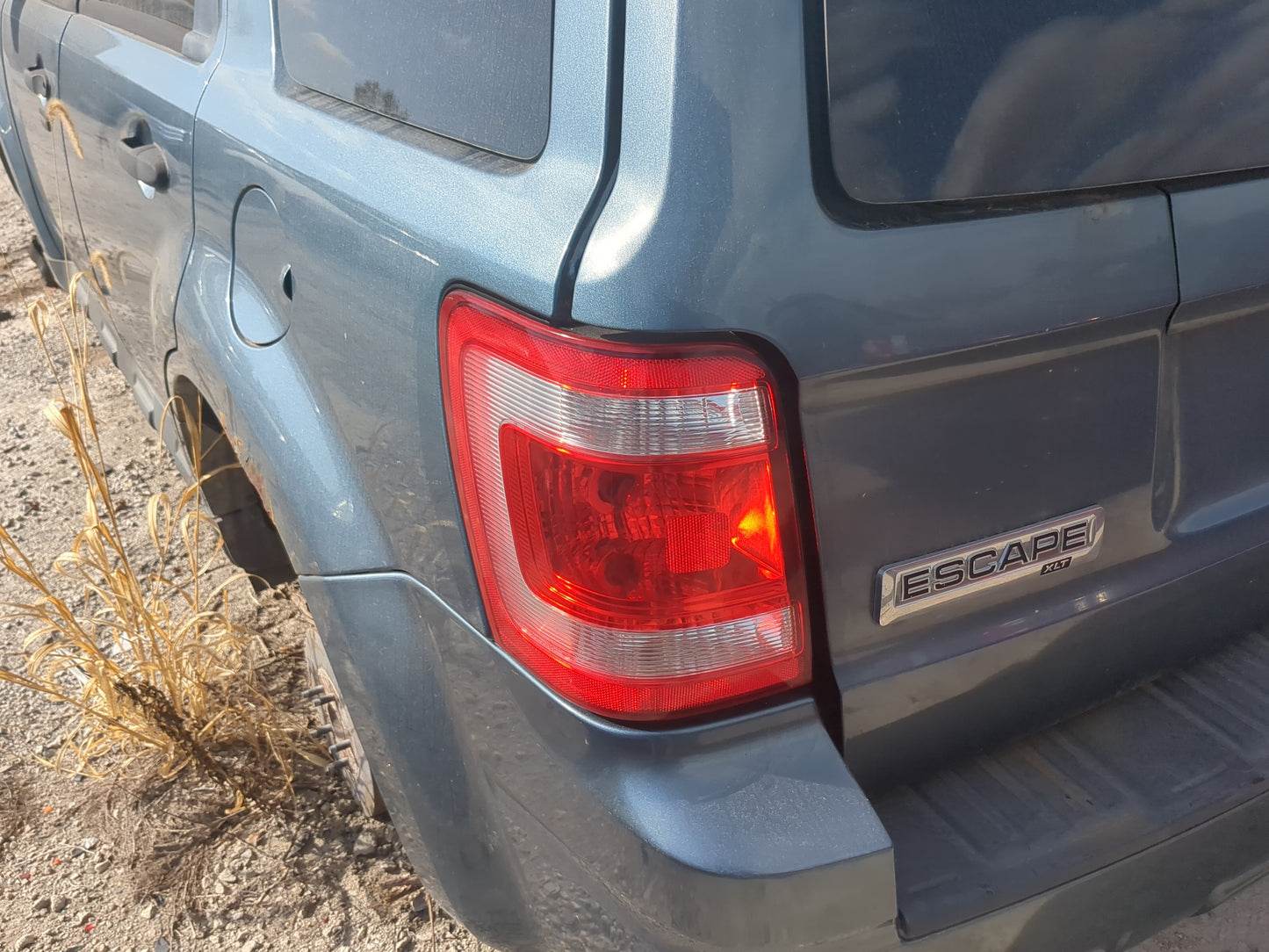 2008-2012 Ford Escape Tail Light Assembly Driver Left OEM Fits Fits 2008 2009 2010 2011 2012 OEM Used Auto Parts - Oemusedau