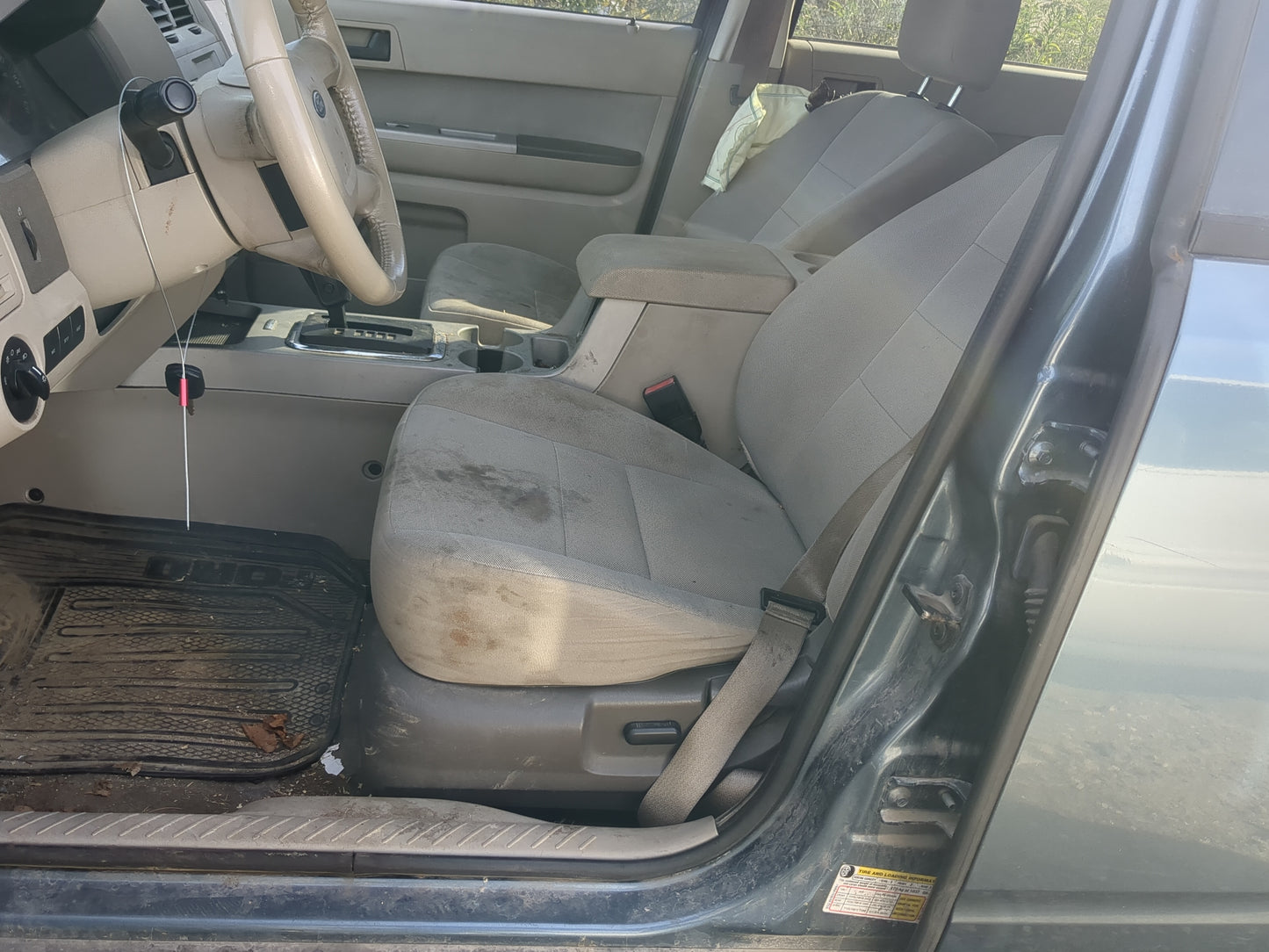 2009-2012 Ford Escape Driver Front Seat Oem 1183321 - Oemusedautoparts1.com