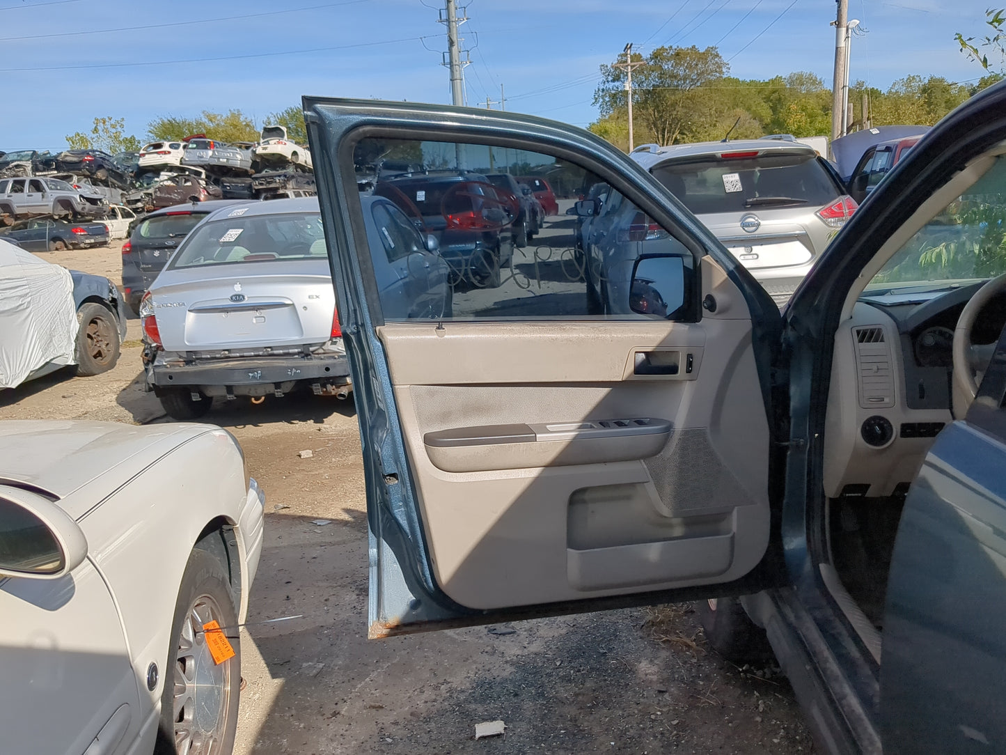 2009-2012 Ford Escape Driver Front Door Oem 1183348 - Oemusedautoparts1.com