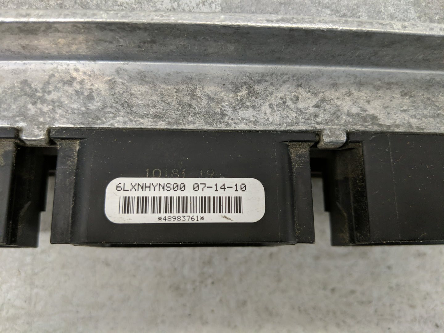 2011 Ford Escape PCM Engine Control Computer ECU ECM PCU OEM P/N:6LXNHYNS00 Fits OEM Used Auto Parts - Oemusedautoparts1.com