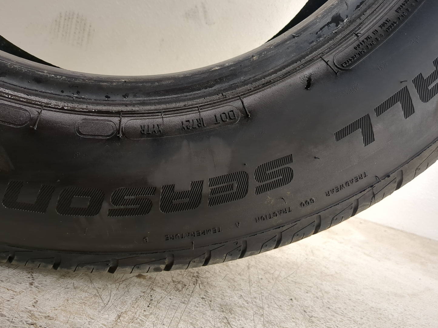 Used Tire 225/65R17 ARIZONIAN SILVER EDITION ALL SEASON 102H - 10/32 - Oemusedautoparts1.com