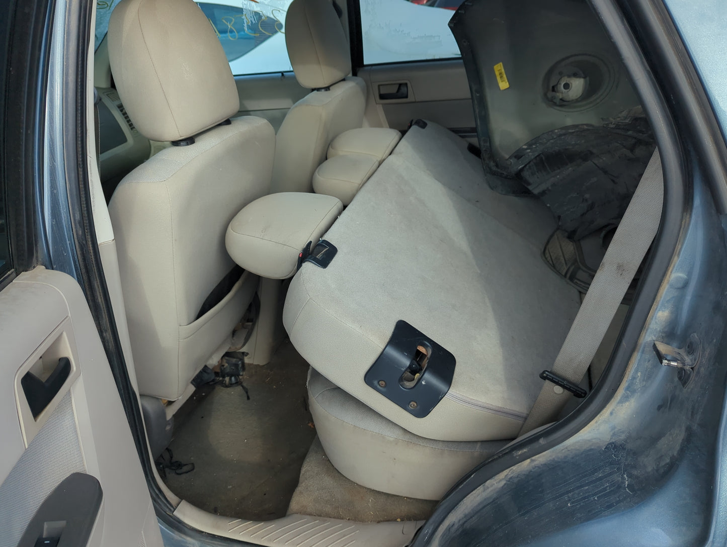 2011 Ford Escape Rear Seat Oem 1358639 - Oemusedautoparts1.com
