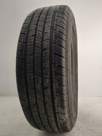 Used Tire 225/65R17 ARIZONIAN SILVER EDITION ALL SEASON 102H - 10/32 - Oemusedautoparts1.com