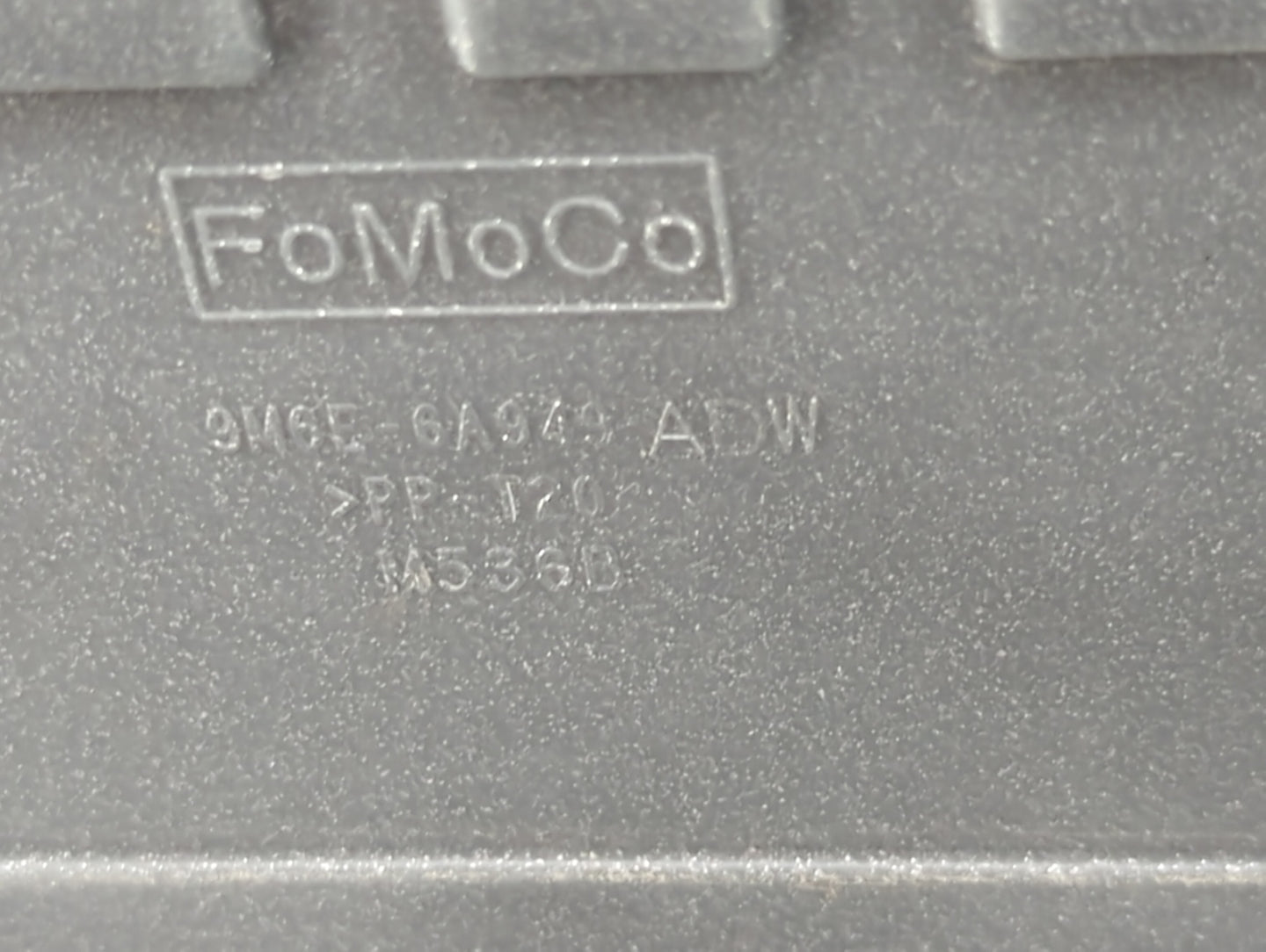 2011 Ford Escape Engine Cover 1430348 - Oemusedautoparts1.com