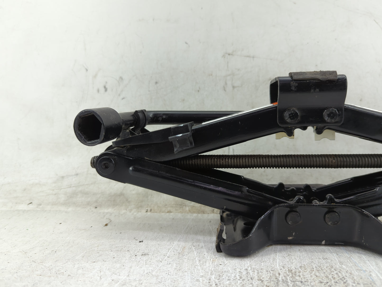 2011 Ford Escape Spare Scissor Car Jack 1431599 - Oemusedautoparts1.com