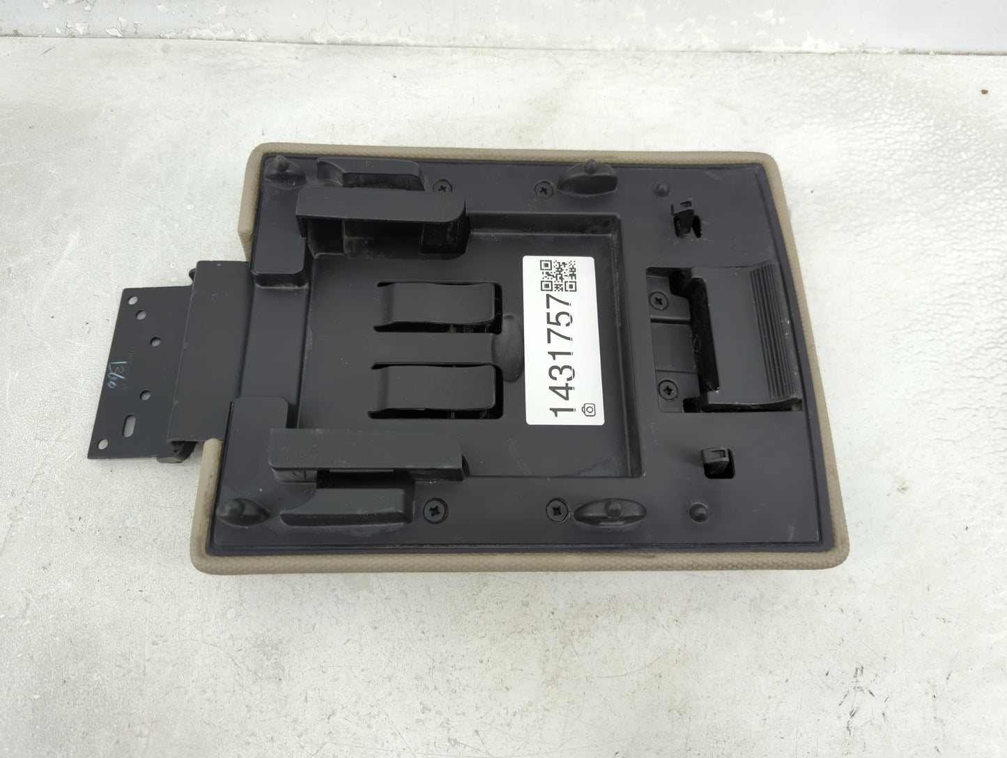 2011 Ford Escape Center Console Armrest Cover Lid Fits OEM Used Auto Parts - Oemusedautoparts1.com