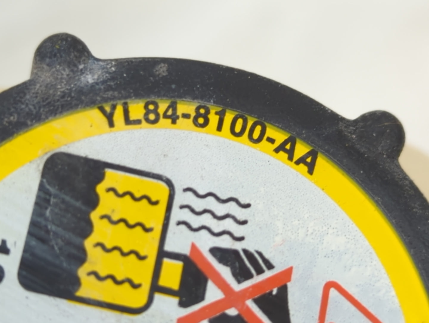 2011-2012 Ford Escape Radiator Coolant Overflow Expansion Tank Bottle - Oemusedautoparts1.com
