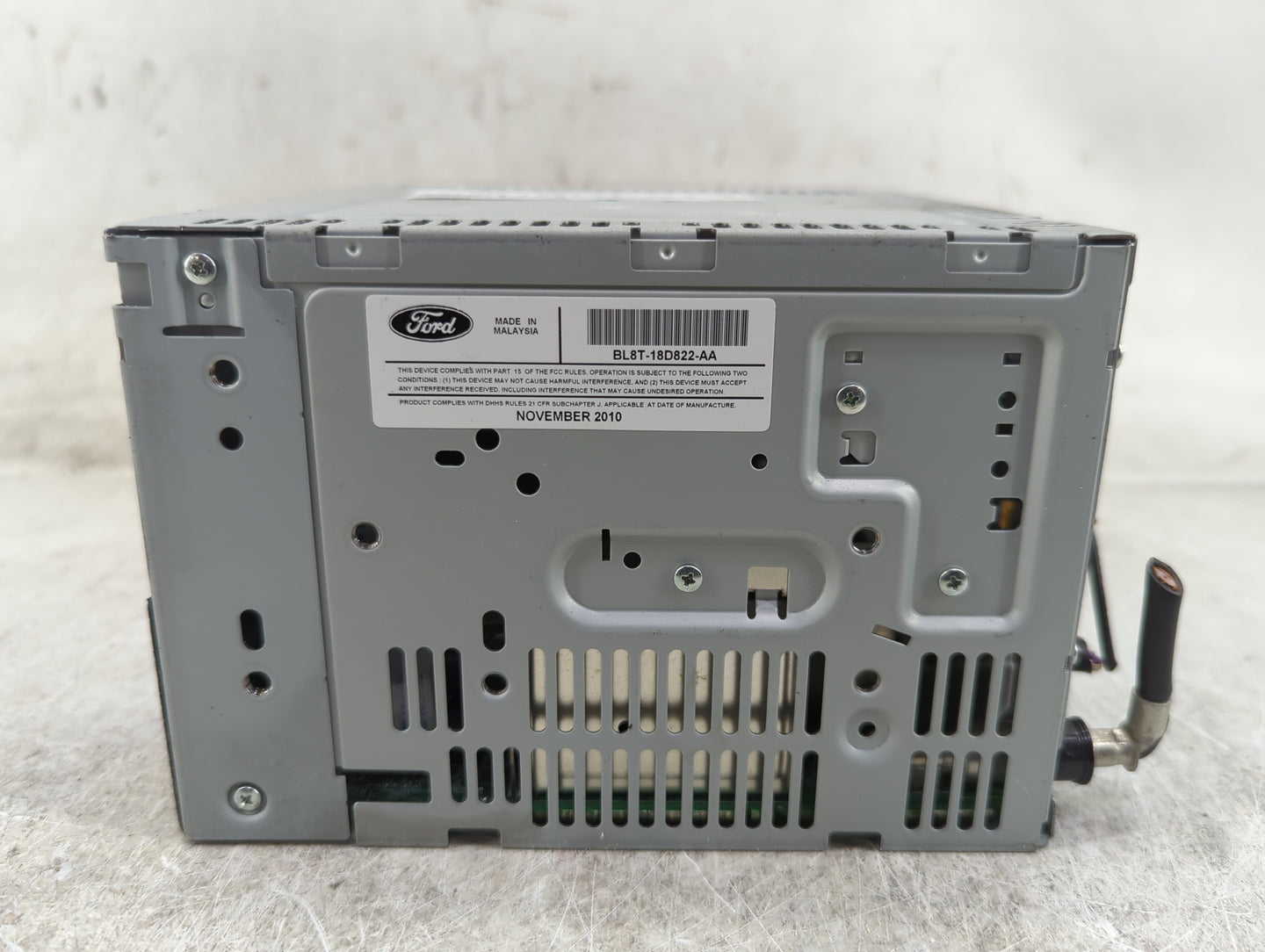 2011-2012 Ford Escape Radio AM FM Cd Player Receiver Replacement P/N:BL8T-18D822-AA Fits Fits 2011 2012 OEM Used Auto Parts 
