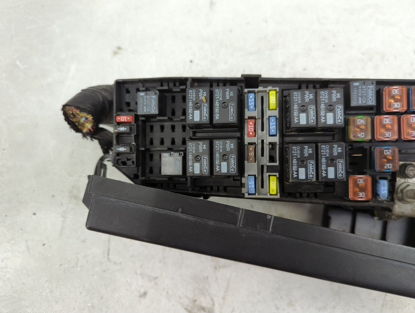 2011-2012 Ford Escape Fusebox Fuse Box Panel Relay Module P/N:8L8T-14A003-AE 3B0790100, 9L8T-14A003-BB Fits Fits 2011 2012 O