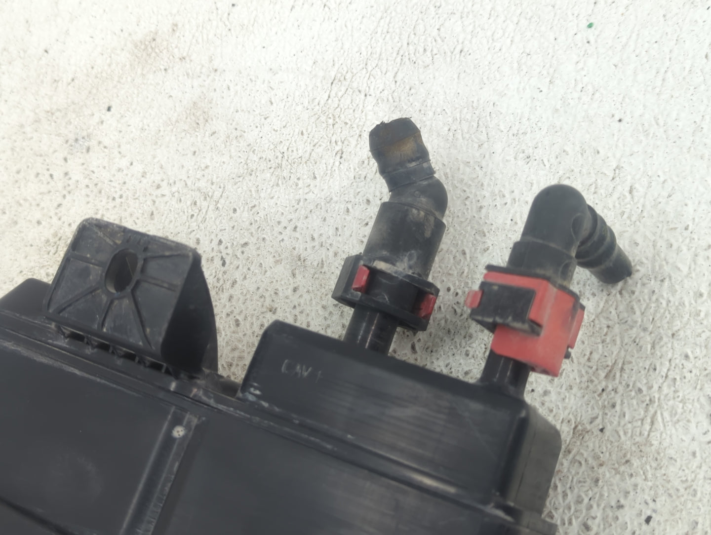 2011 Ford Escape Fuel Vapor Charcoal Canister - Oemusedautoparts1.com