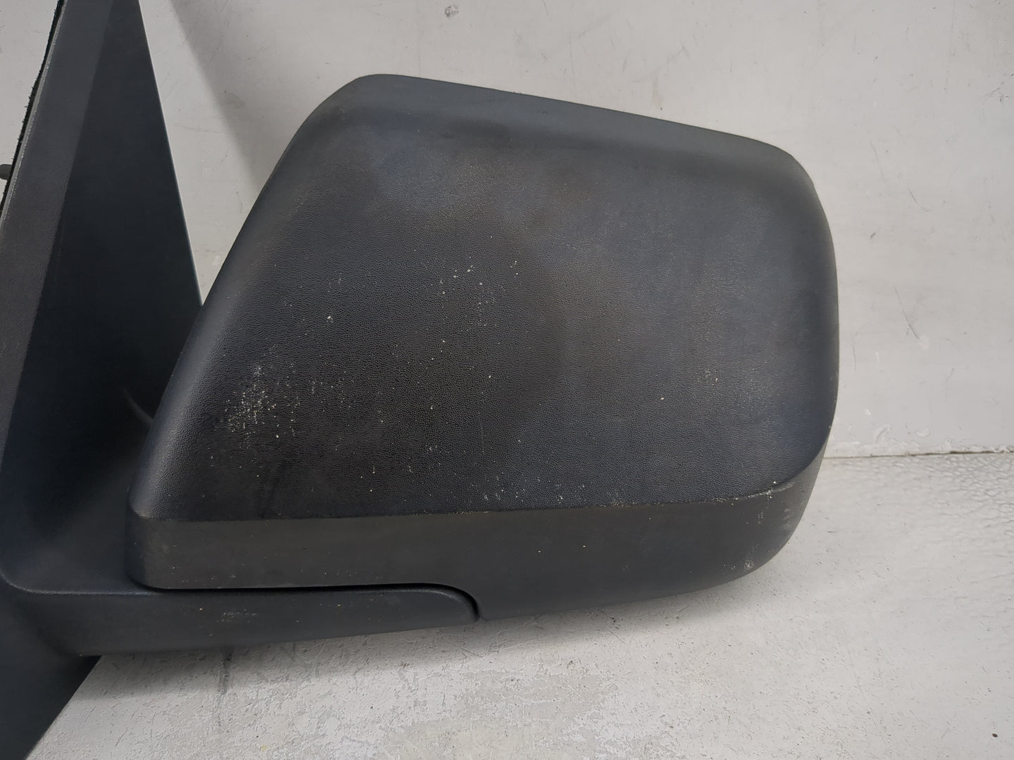 2010-2012 Ford Escape Driver Side View Mirror - Left Door Mirror OEM Used - Oemusedautoparts1.com