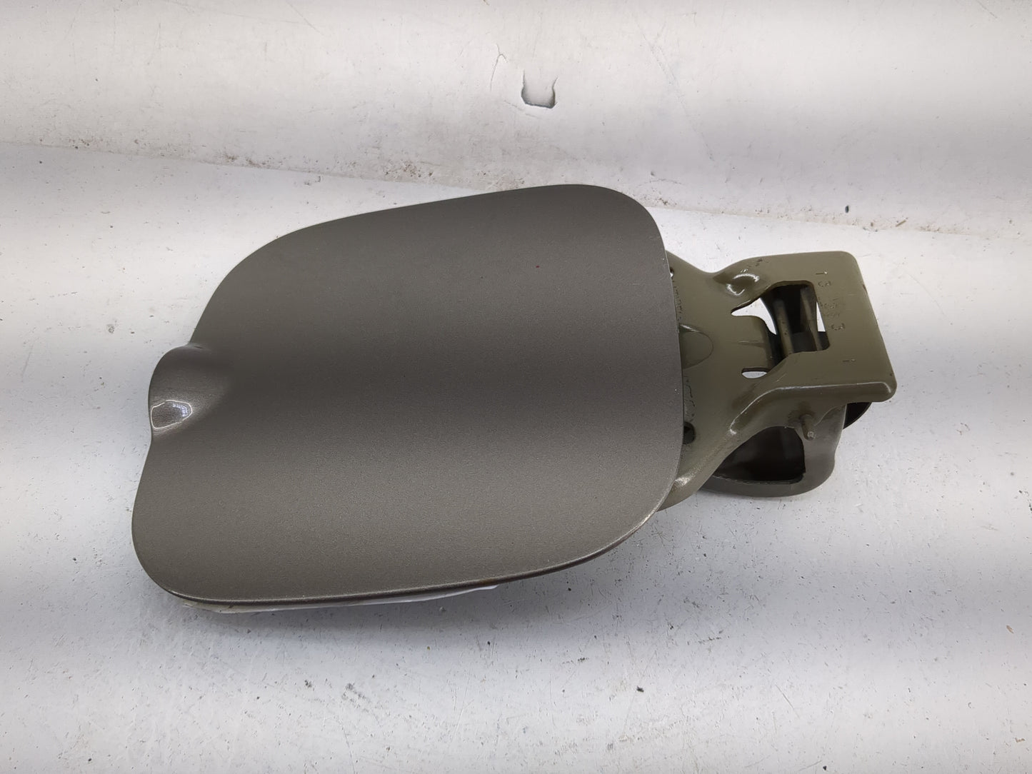 2011 Ford Escape Fuel Tank Door Lid Gas Tank 1481372 - Oemusedautoparts1.com