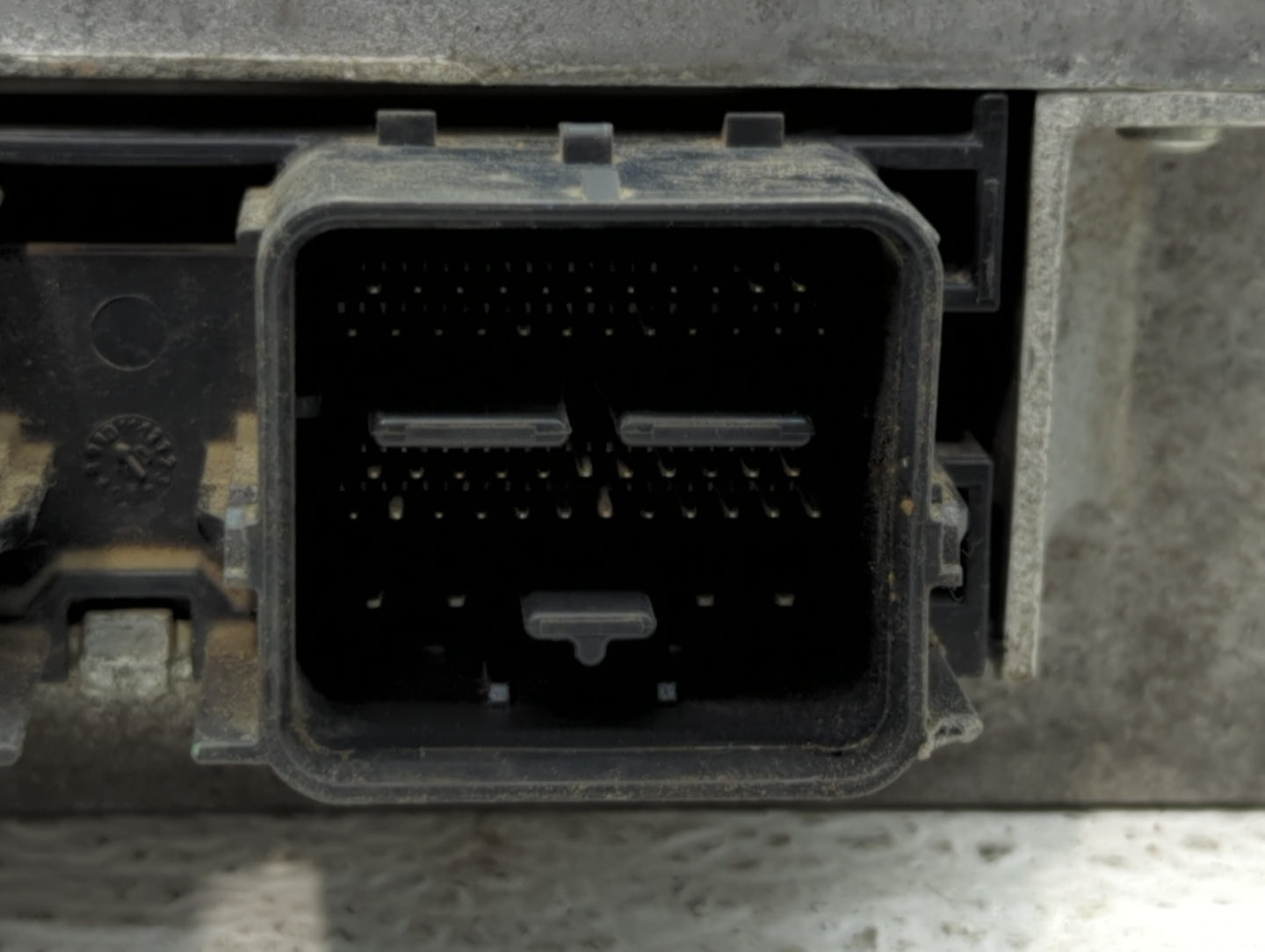 2010-2011 Ford Escape PCM Engine Control Computer ECU ECM PCU OEM P/N:AL8A-12A650-BRB AL8A-12A650-ABC Fits Fits 2010 2011 OE
